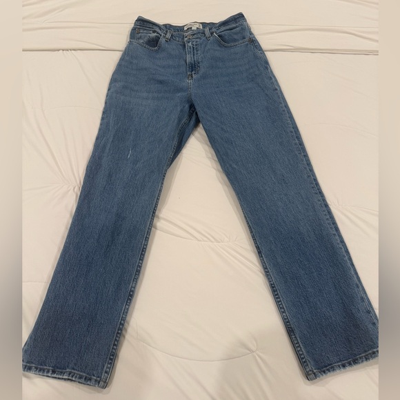 Abercrombie & Fitch Denim - Abercrombie & Fitch Straight Leg Women's Jeans - Medium Blue Wash